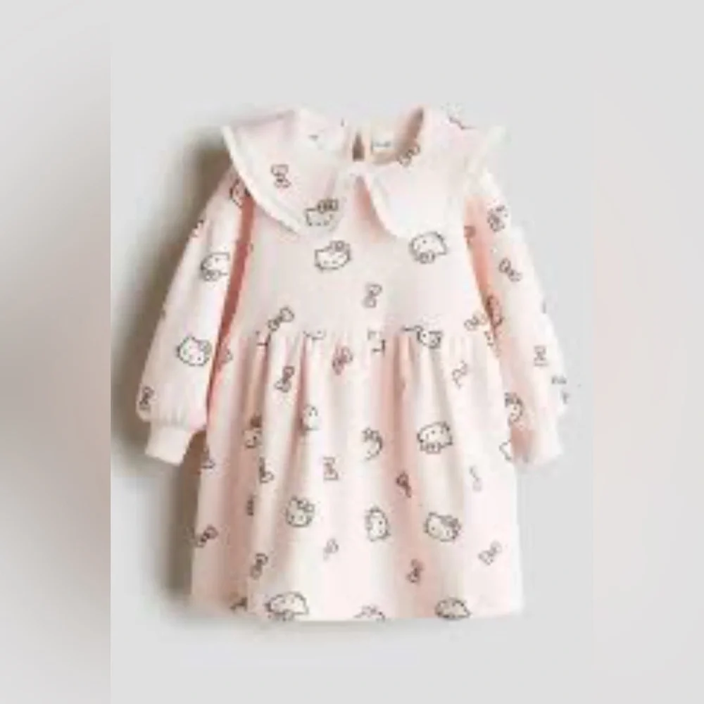 Hello kitty PRINTED SWEATSHIRT DRESS size 5/6 good condition